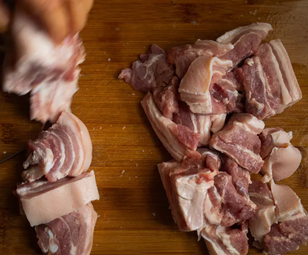 В Калининградской области с начала 2023 года проконтролирован ввоз более 9 000 тонн мяса и мясопродуктов из 5 стран мира